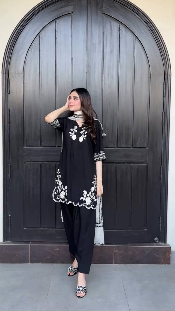 Elegant Embroidery Fusion Salwar Suit Trendsetter's Black & White Embroidery Suit Collection